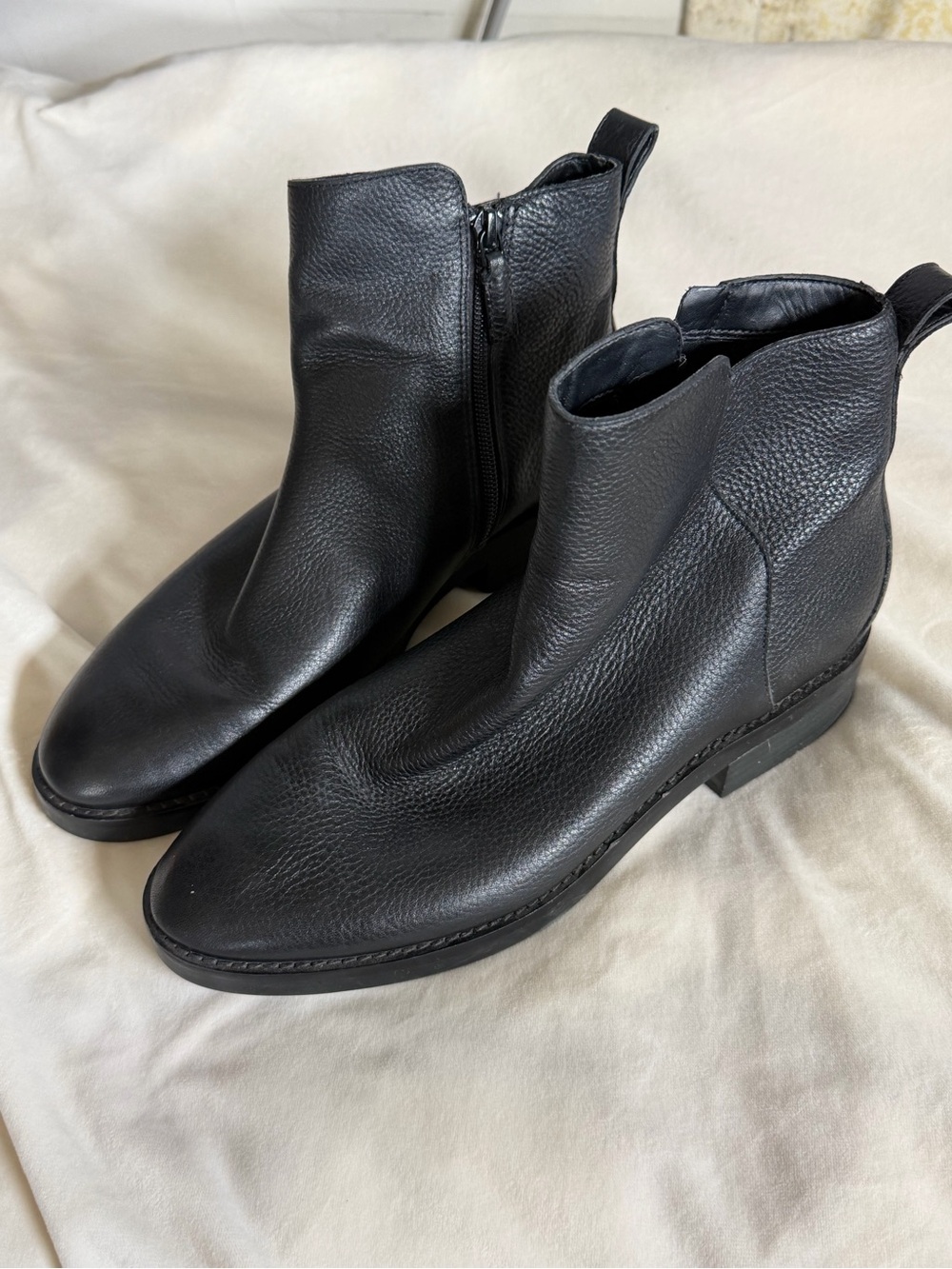 COLE HAAN River Chelsea Waterproof Leather Bootie/Side Zip US 9.5B